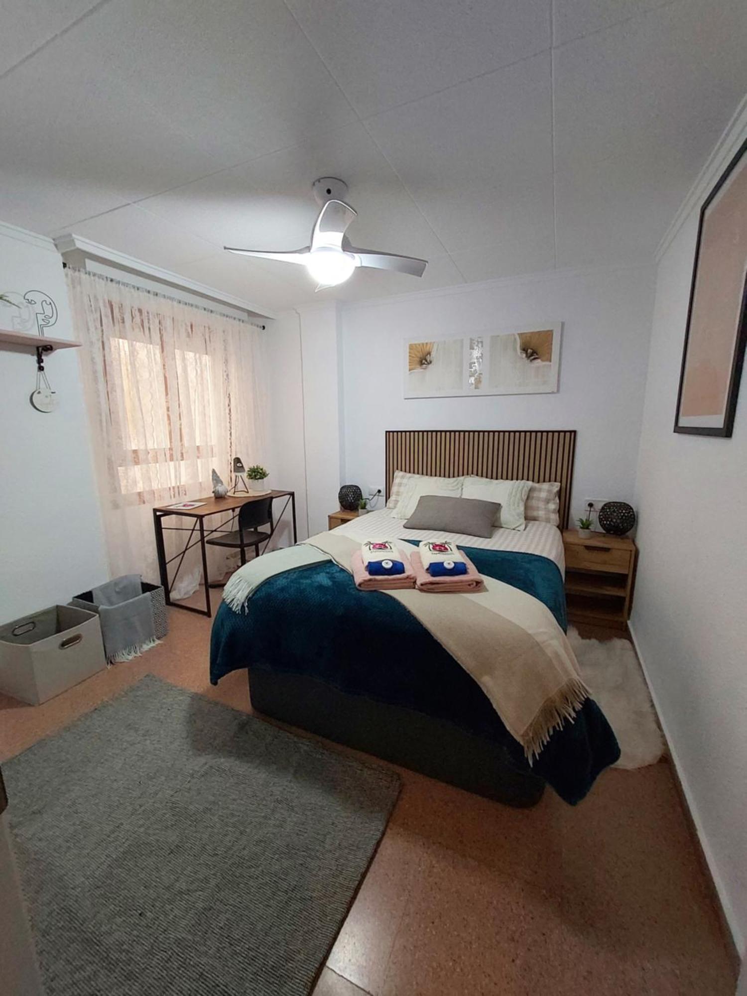 Appartement Apartament Alexandro'S à Torrevieja Extérieur photo