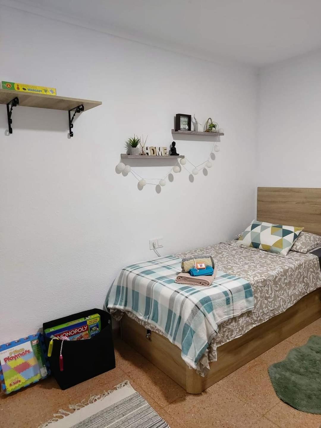Appartement Apartament Alexandro'S à Torrevieja Extérieur photo